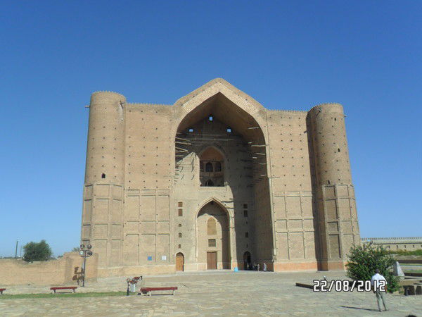 Айман Байменова