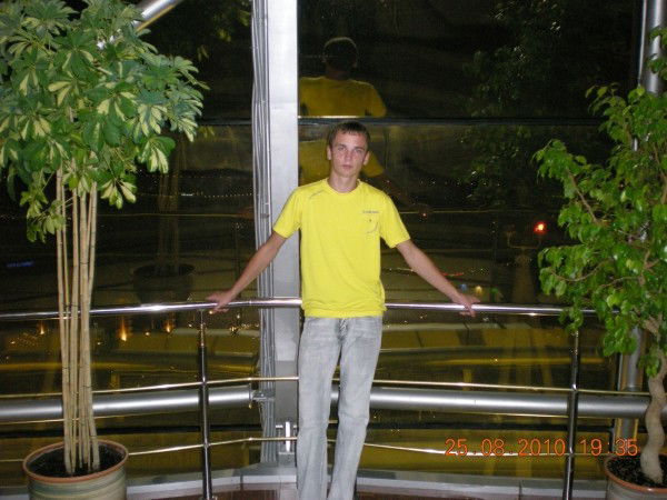 Александр Константинов