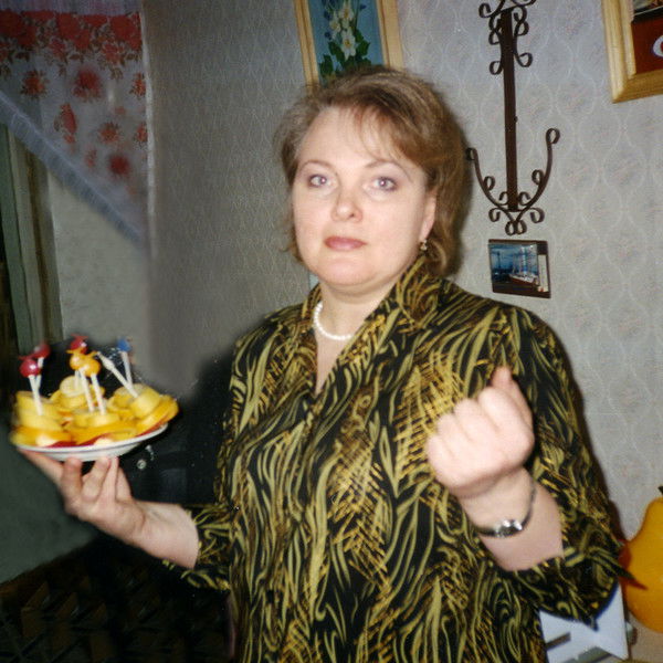 Елена Томилова