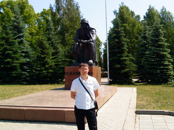 Костя Кулаков