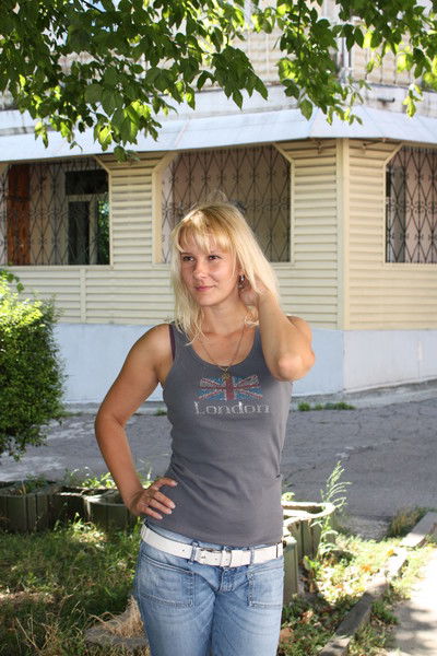 Анна Иванисова