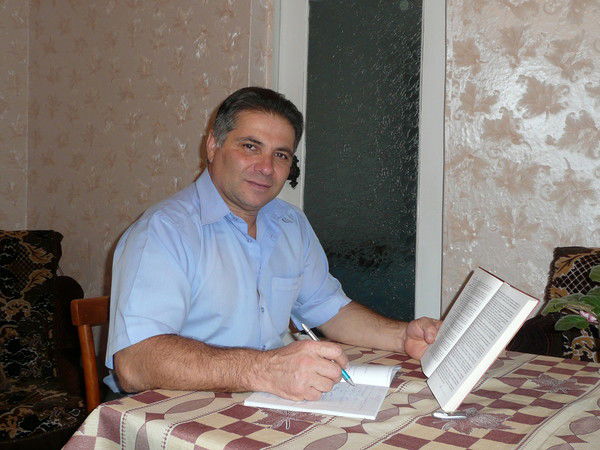 Александр Макаров