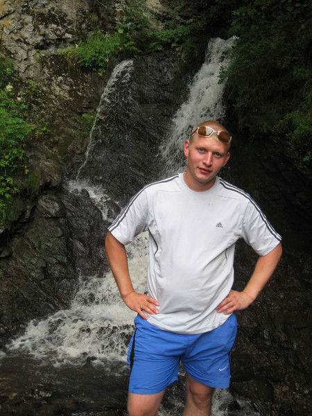 Евгений Неверов