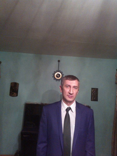 Игорь Олейников