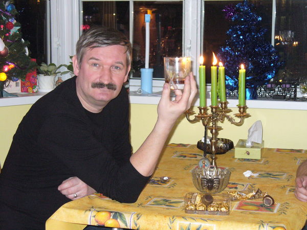 Игорь Ларионов