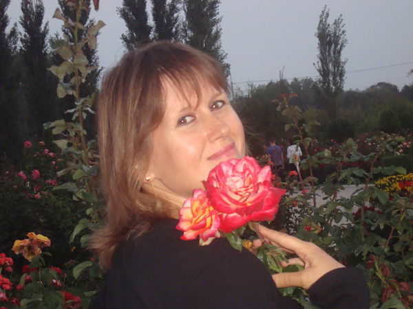 Лена Чёрная