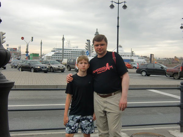 Ренат Лопатин