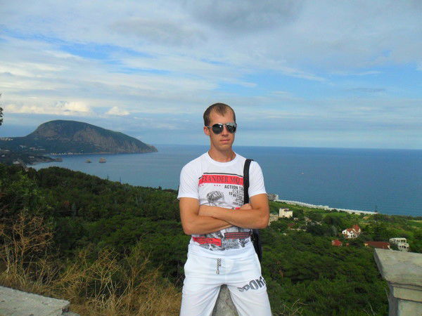 Антон Баранов