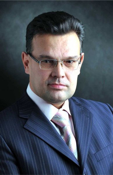 Раис Фархутдинов