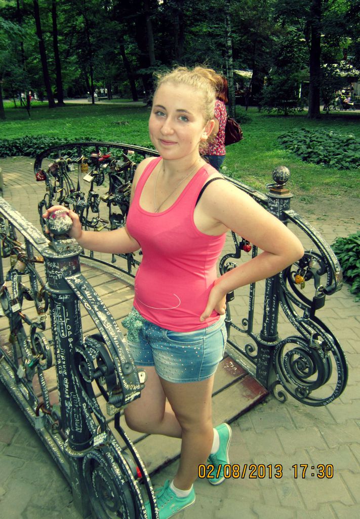 Вика Паращук