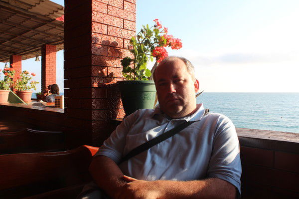 Овес Овеснов