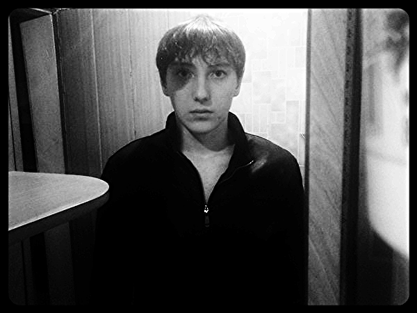 Денис *********