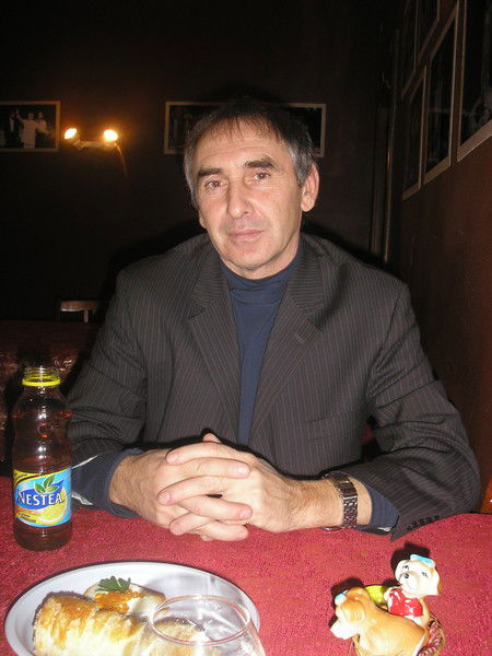 Александр Ефремов