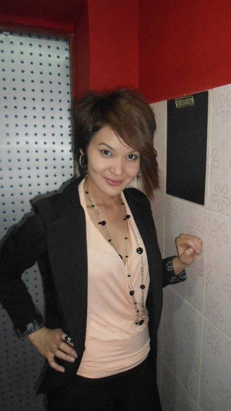 Лола Нугманова