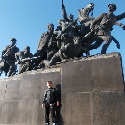 Александр Николаев