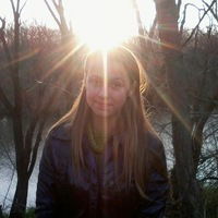 Аня Попадинец