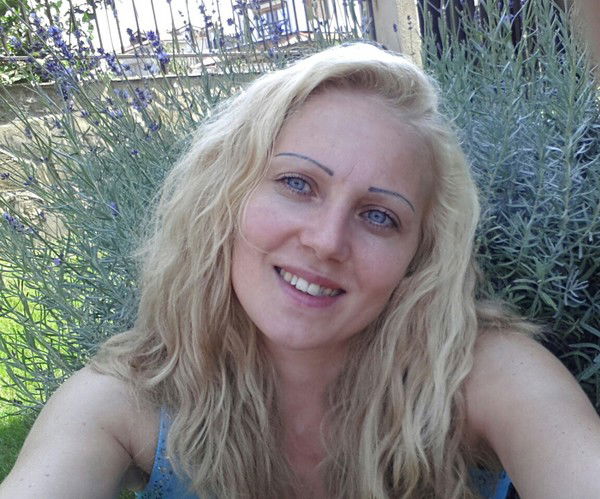 Юлия Стоянова