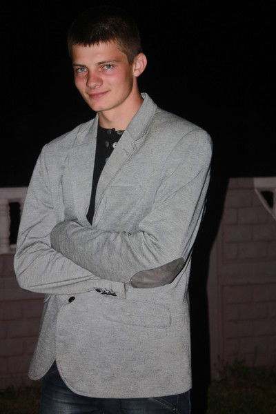 Андрей Анголов