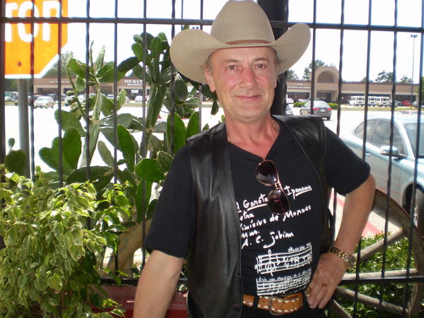 Николай Михайлов