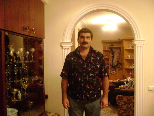 Геннадий Арутюнов