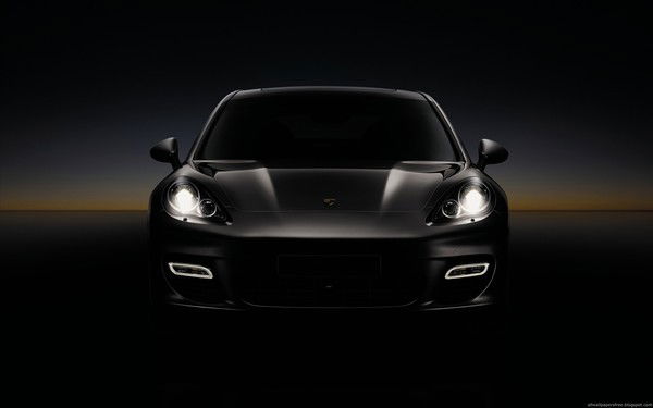 Максим Алтухов