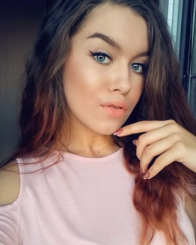 Полина Коваленя