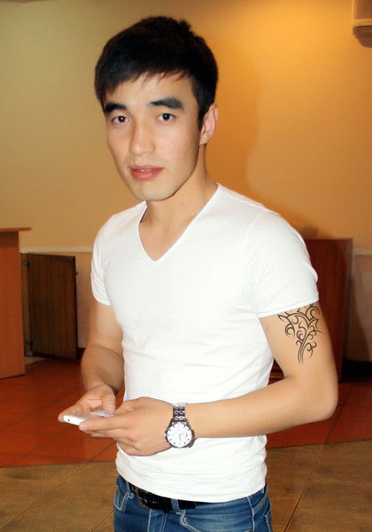 D@uk@))) )))))))))))))