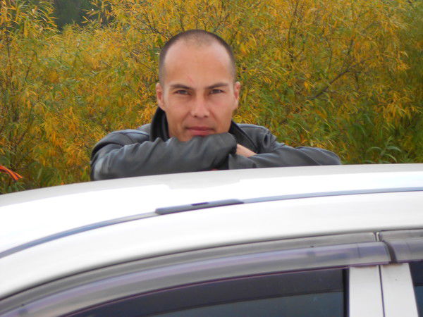 Олег Устинов