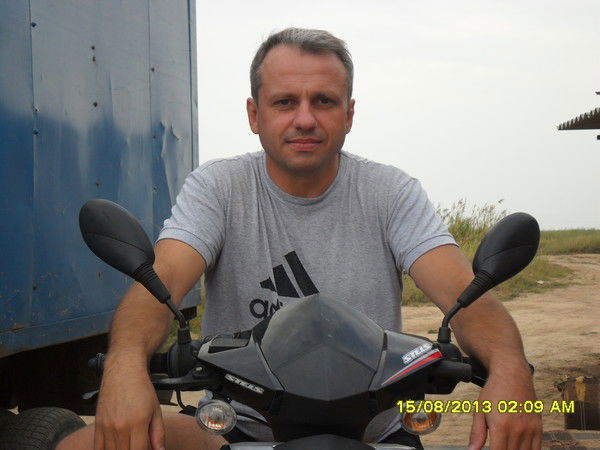 Юрий Захаров