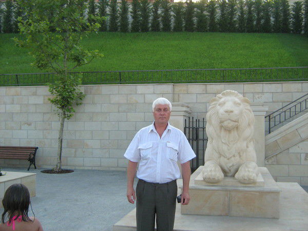 Александр Елизаров