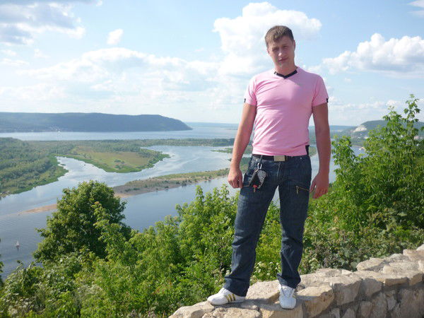 Дмитрий Макаренко