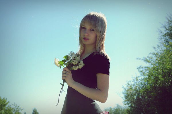 Женя Ангеша