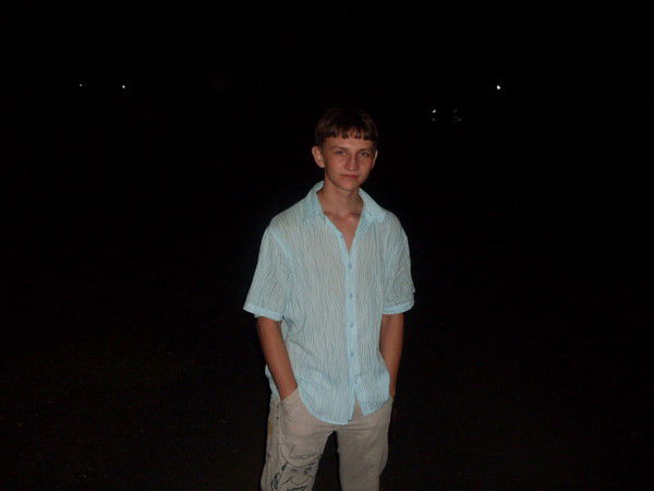 Влад Елизаров