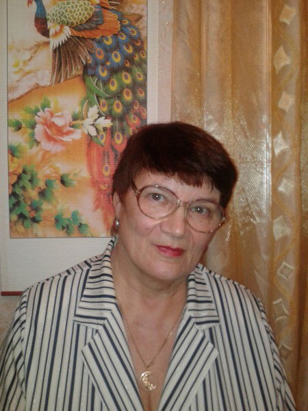 Нина Демидова