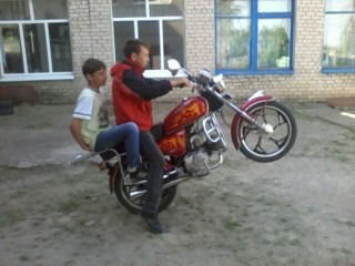 Андрей Андреев