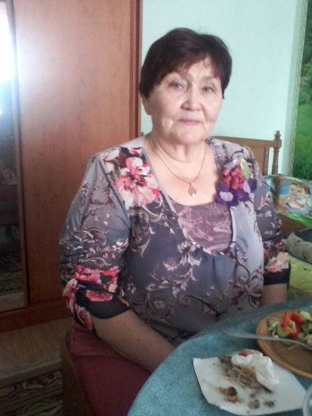 Энна Титова