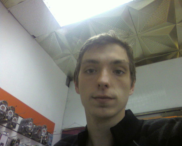 Станислав Тихонов