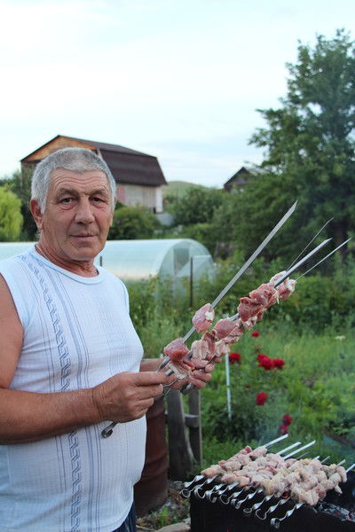 Женя Николаев