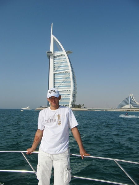 Eлжан Болжыров