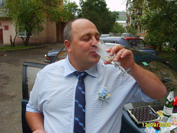 Андрей Макаров