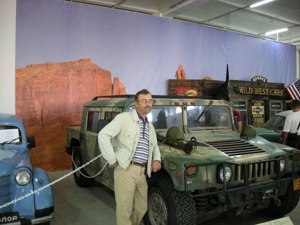 Олег Песков