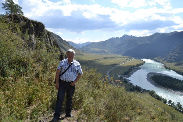 Александр Безверхий