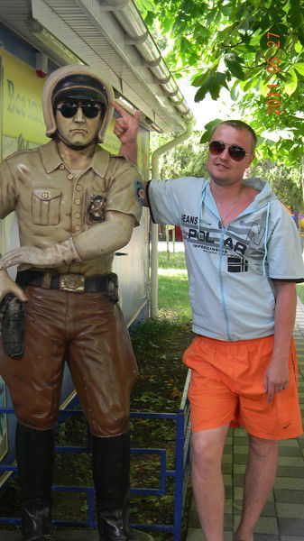 Александр Тарасов