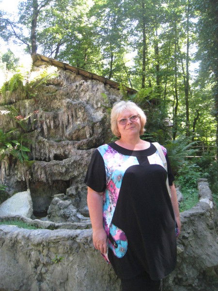 Любовь Попова