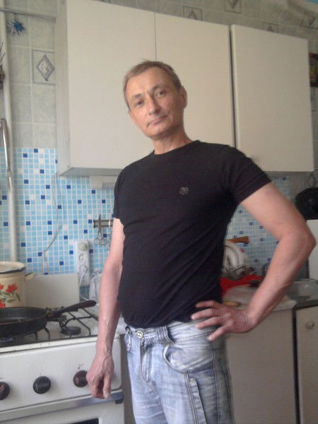 Виктор Владов