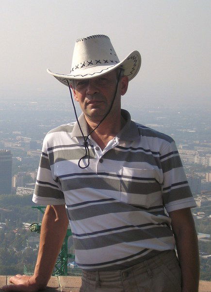 Александр Хвостов