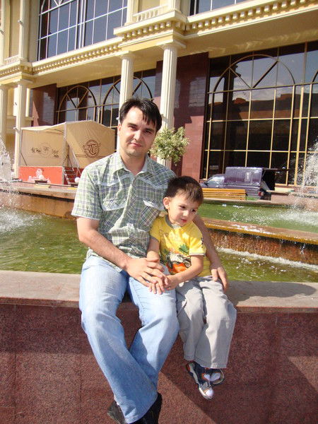 Улугбек Латипов