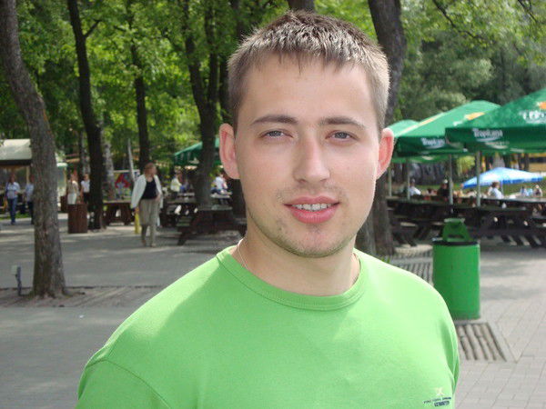 Денис Виноградов