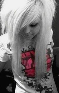 Карина Манова