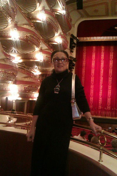 Назым Изжанова